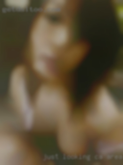Just looking CA area into threesomes around new to the area.