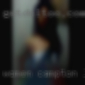 Women Campton, looking